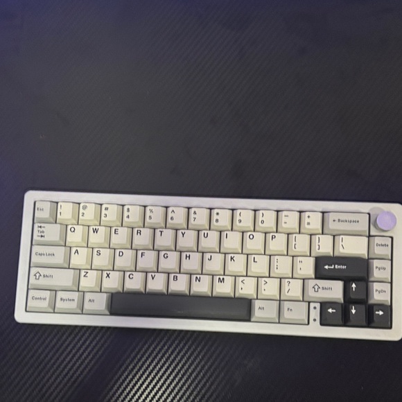 Wireless Mechanical Keyboard - Black and White